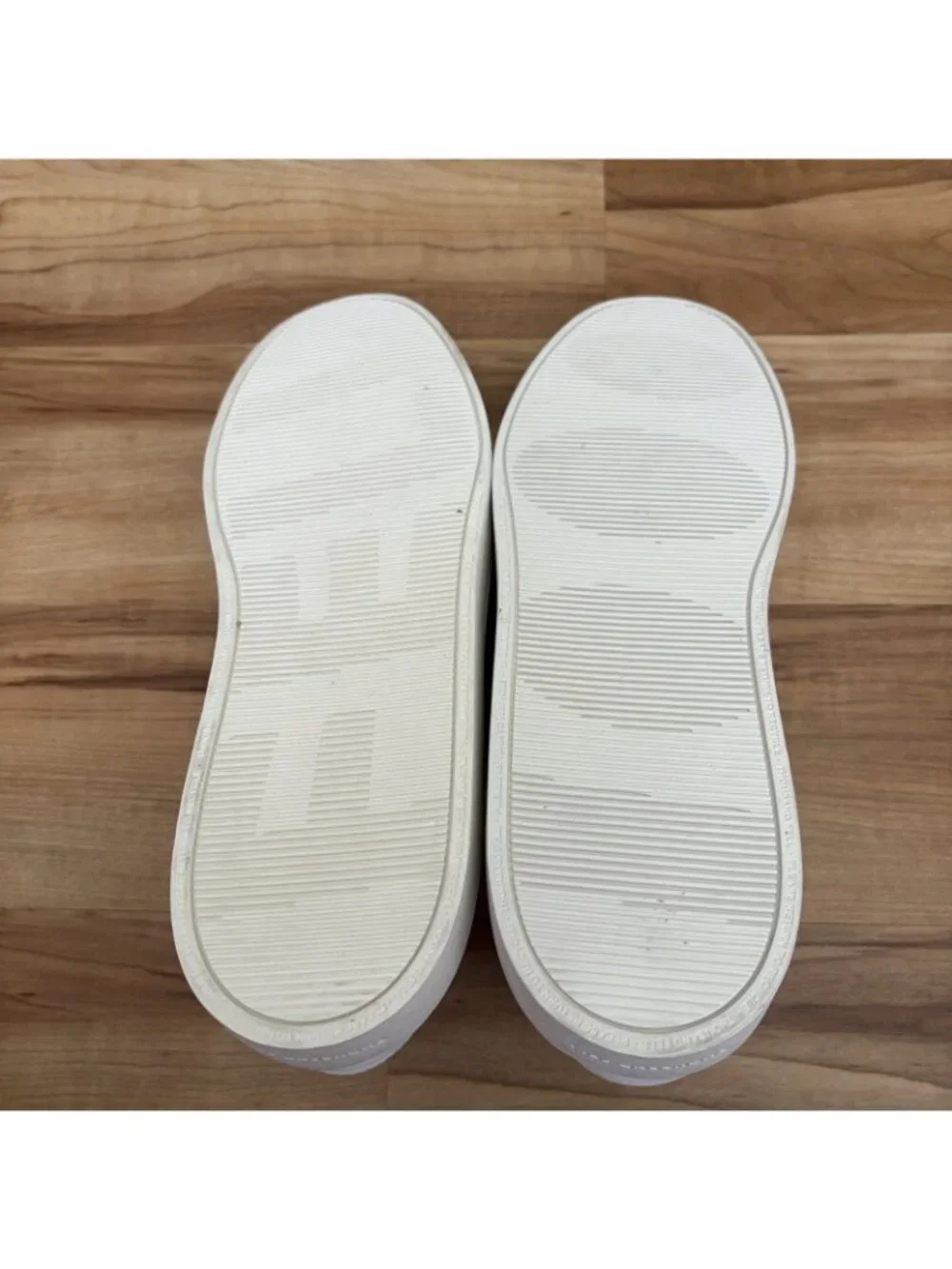 Thousand Fell Men’s Lace Up Sneakers White Size 11.5 Casual New Other